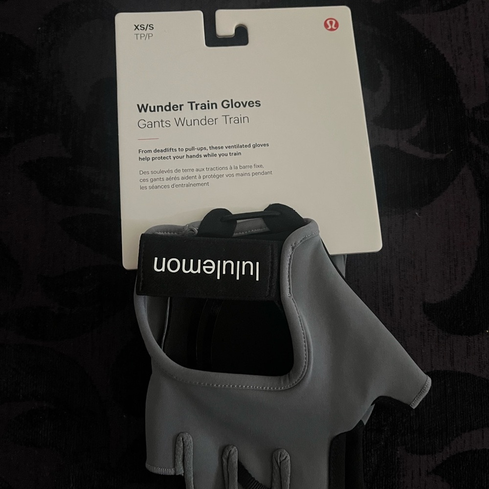 NWT Lululemon Wunder Train Gloves